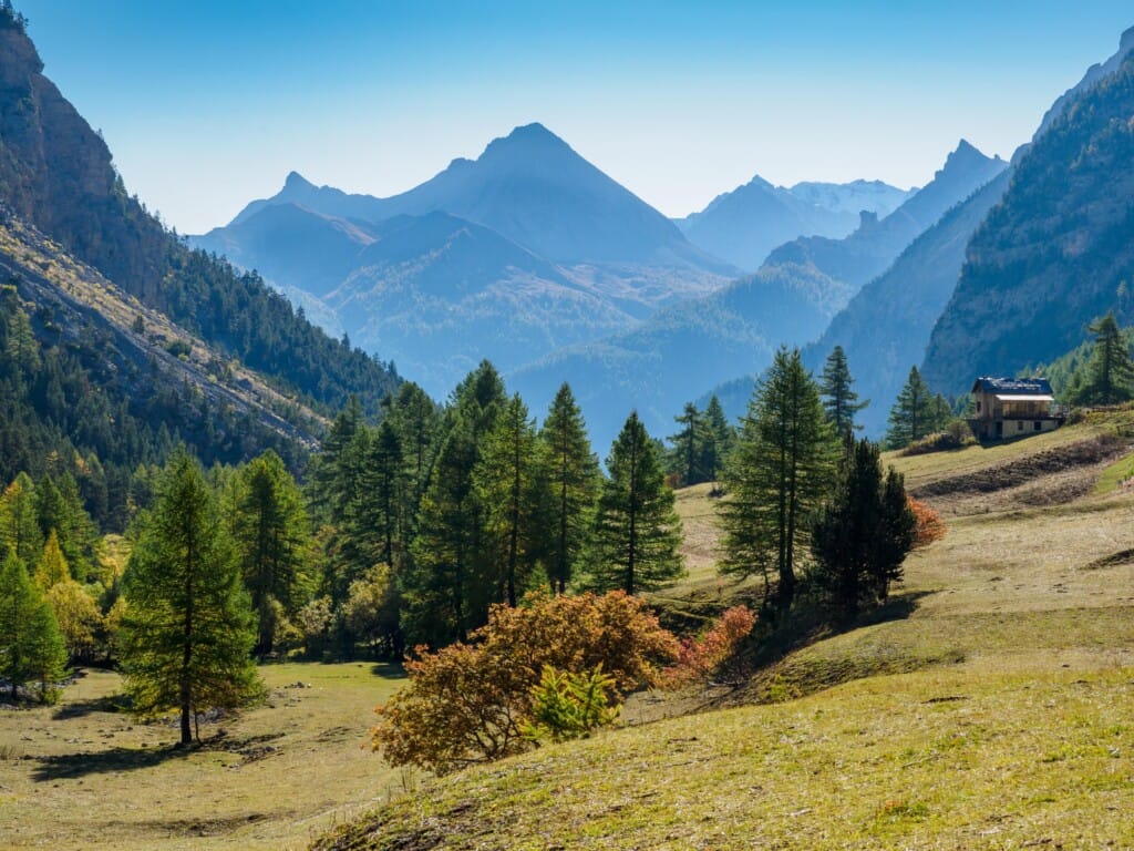 etroite valley in hautes alpes france 2023 11 27 05 29 51 utc - Verbessere deine mentale Gesundheit mit Audiotools, Meditationen und Affirmationen